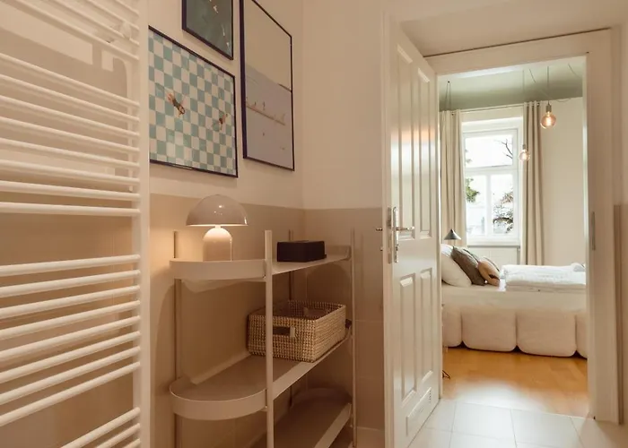 Apartment Josef's I Premium I Schloss Schoenbrunn I 02 *